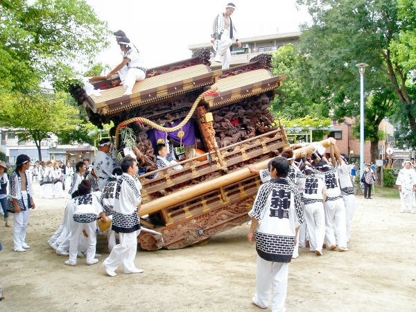2009/08/01 11:20 野里(丸池)公園 野里(丸池)公園に乗り入れた中神車