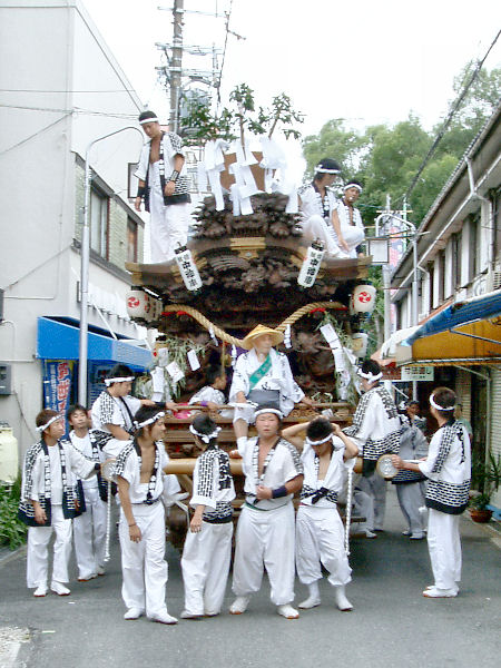 2009/08/01 17:32 野里住吉神社付近 いよいよこれから、夜の曳行です