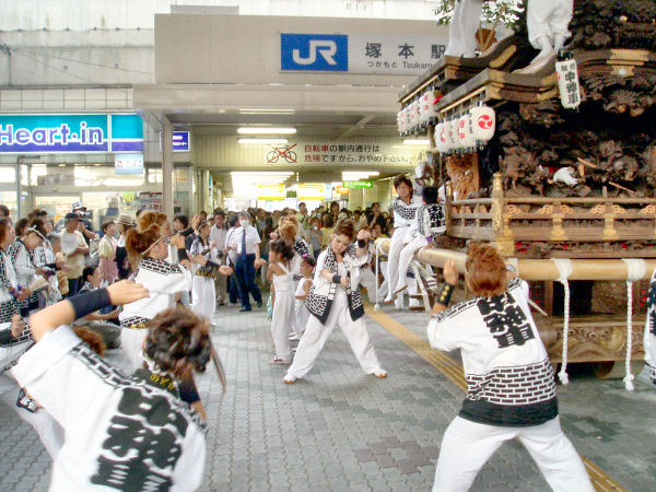 2009/08/01 18:15 JR塚本駅前 ちからいっぱい踊ります!