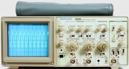 テクトロニクス 2225オシロスコープ (tek2225.jpg)