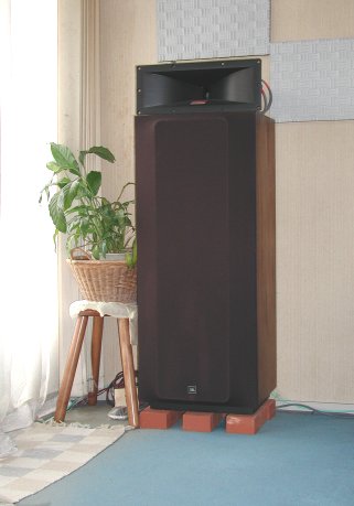 L-150_1.jpg(JBL L−150 リアー・スピーカ)